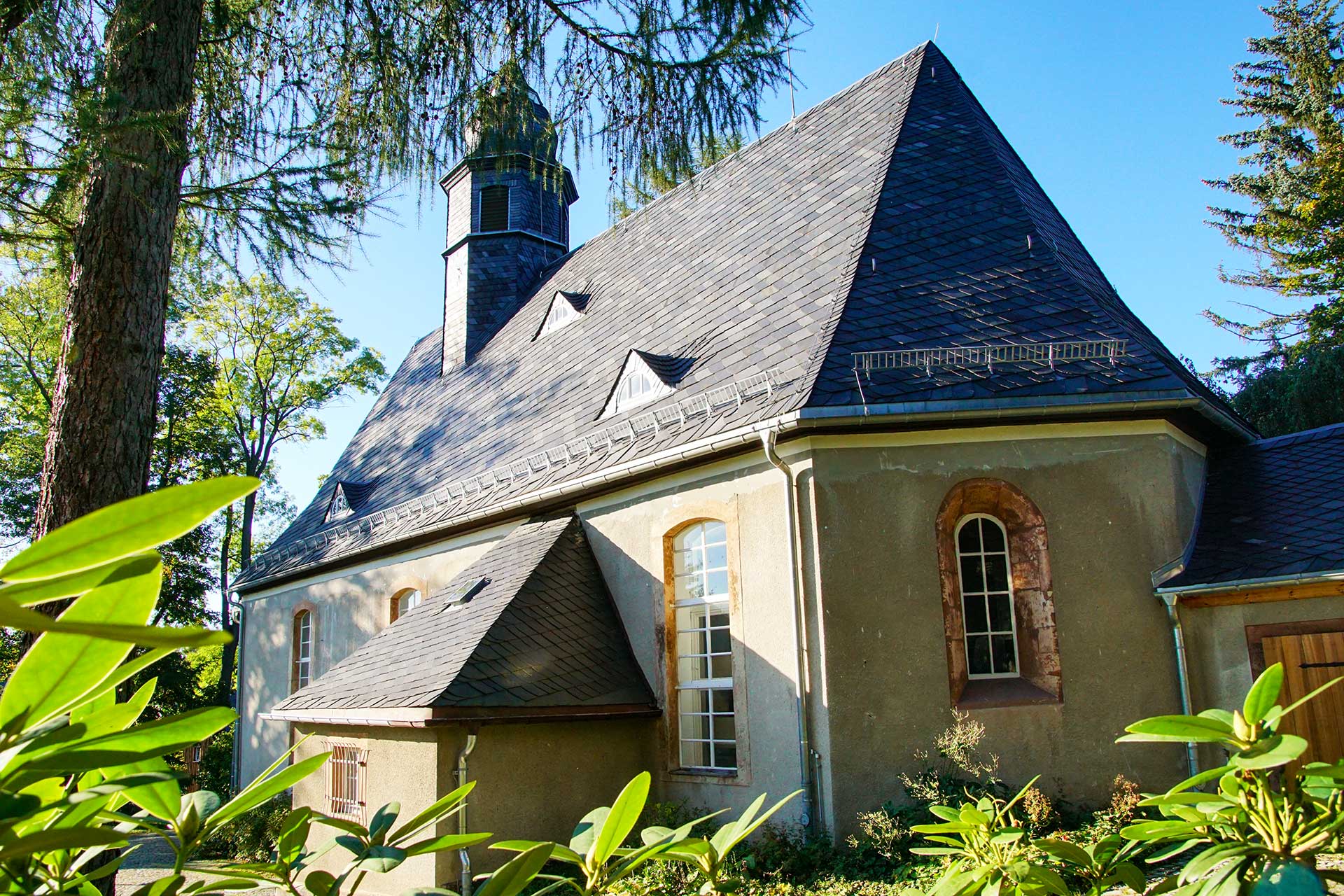 Kirche Adelsberg, Foto: Conny Müller Kirche Adelsberg, Foto: Conny Müller